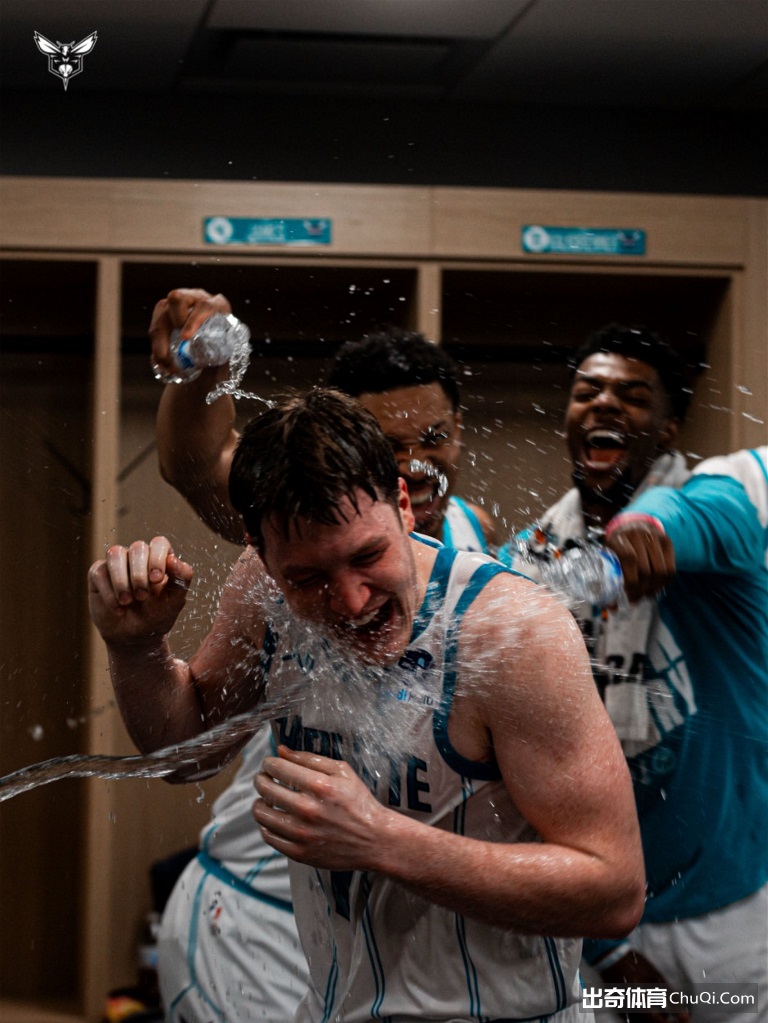 费场边留言,上半程表现,成谜,星空体育平台,星空体育官方网站,星空体育登录入口,星空体育app下载