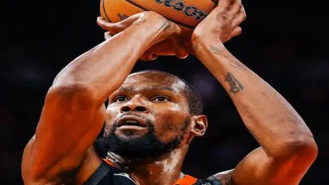 开拓者主场挑战雄鹿，专家预测大乐透期号分析